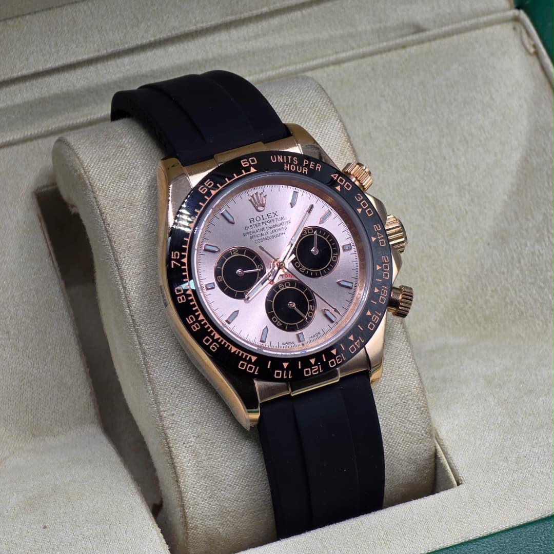 ROLEX DAYTONA (BOXED)